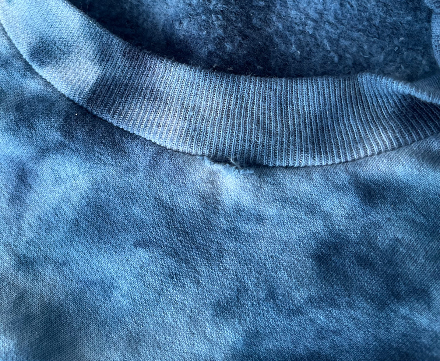 sample sale crewneck in splash