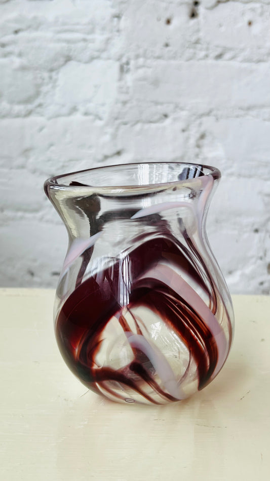 sample sale tulip glass in gamay