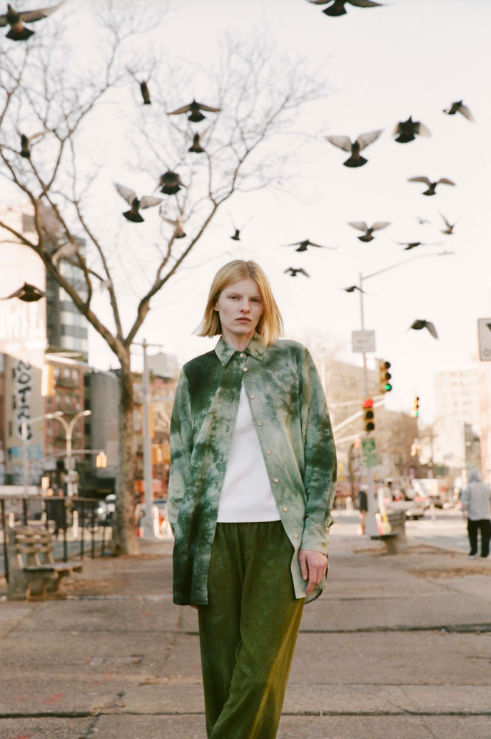botanical button down shirt in green bean